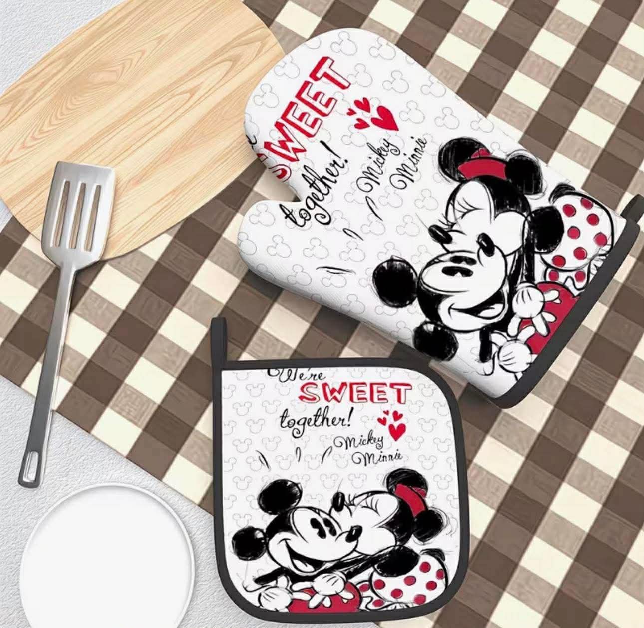 Minnie Mouse Oven Set
