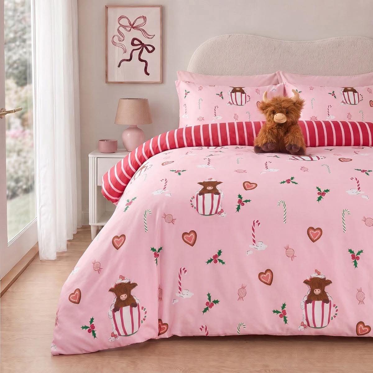 Harry The Highland Cow Christmas Print Reversible Duvet Cover Set - Pre-Order Dispatched 5th October