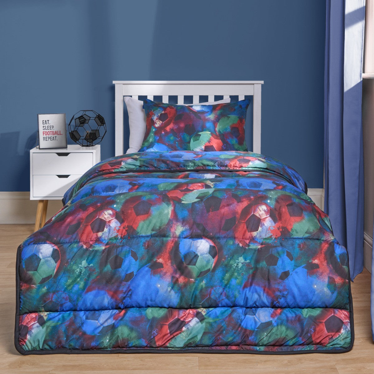 Football Coverless 10.5 Tog Tog Duvet Set, Neon - Single