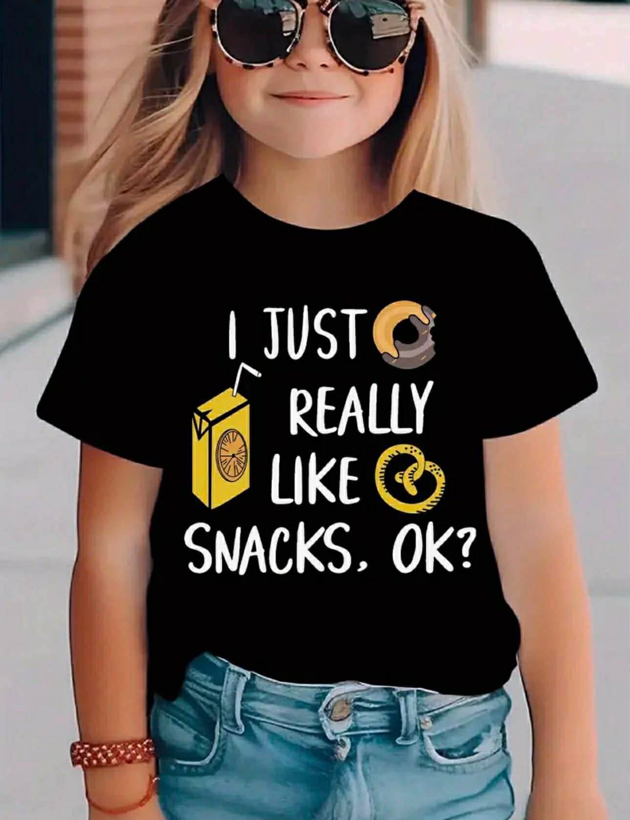 Girls' Short Sleeve T-Shirt "I JUST REALLY LIKE SNACKS OK"