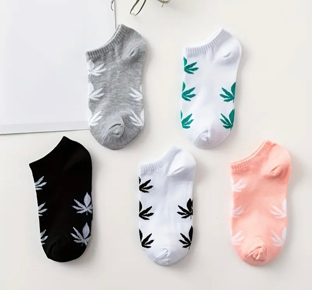 Women's 5 Pairs Maple Leaf Socks