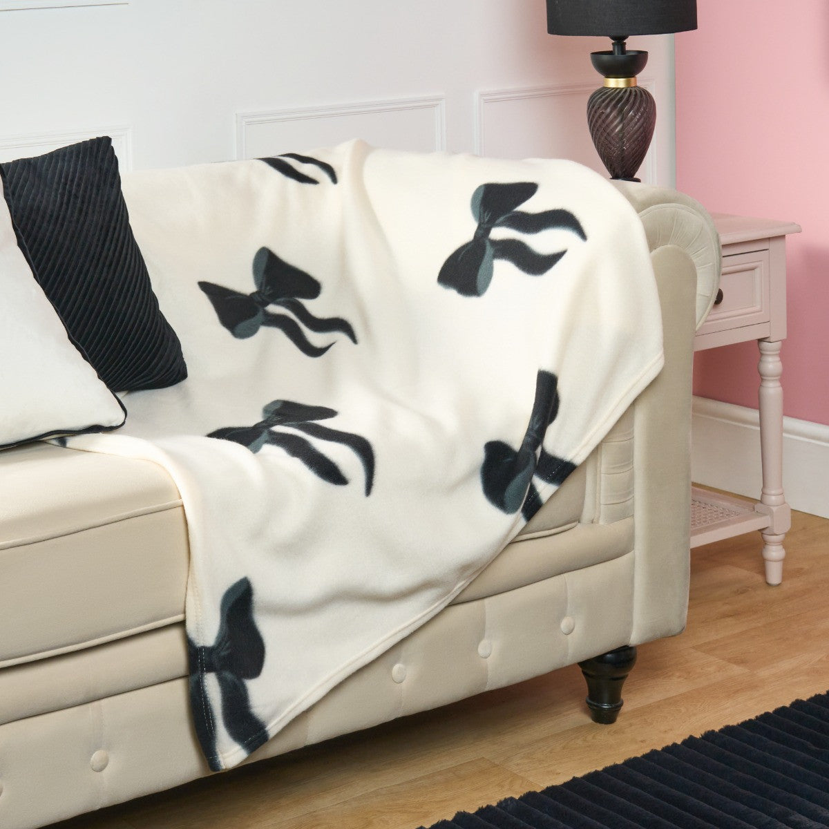 Bow Print Fleece Throw - Monochrome