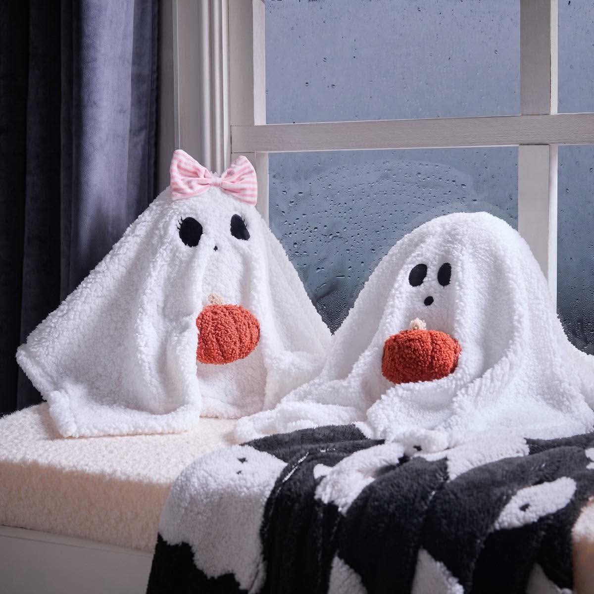 Girl ghost shaped cushion - white