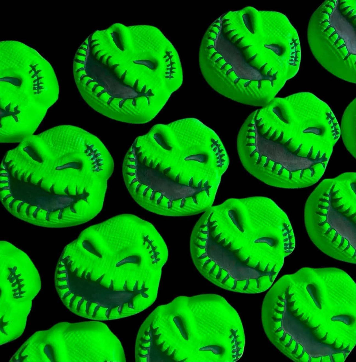 Oogy bath bomb