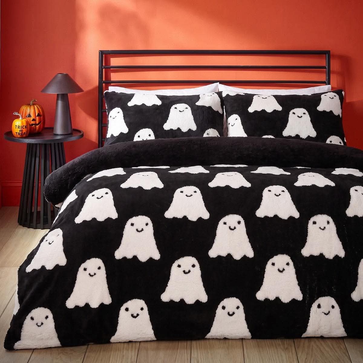 Tufted ghost teddy duvet set - black