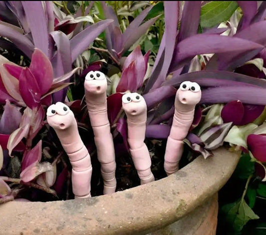 2pcs Funny Thirsty Worm Plant Decor