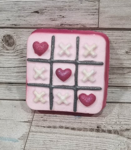 XOXO BATH BOMB