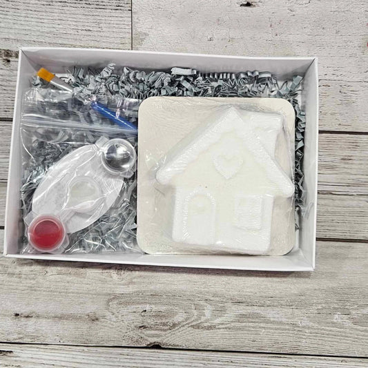 Gingerbread House Paint your own Bath Bomb kit
