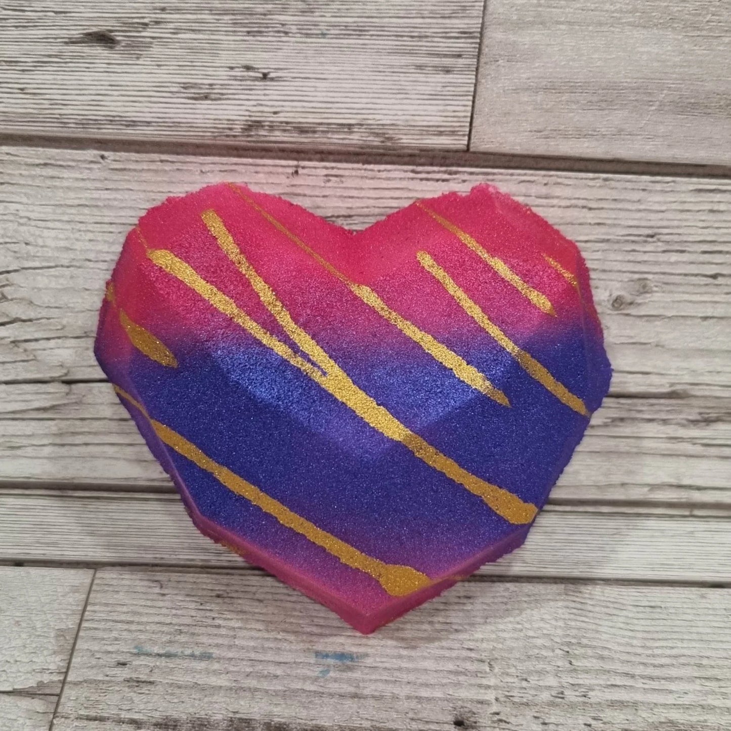 Large Geo Heart Bath Bomb