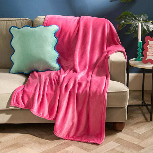 Supersoft Throw Hot Pink
