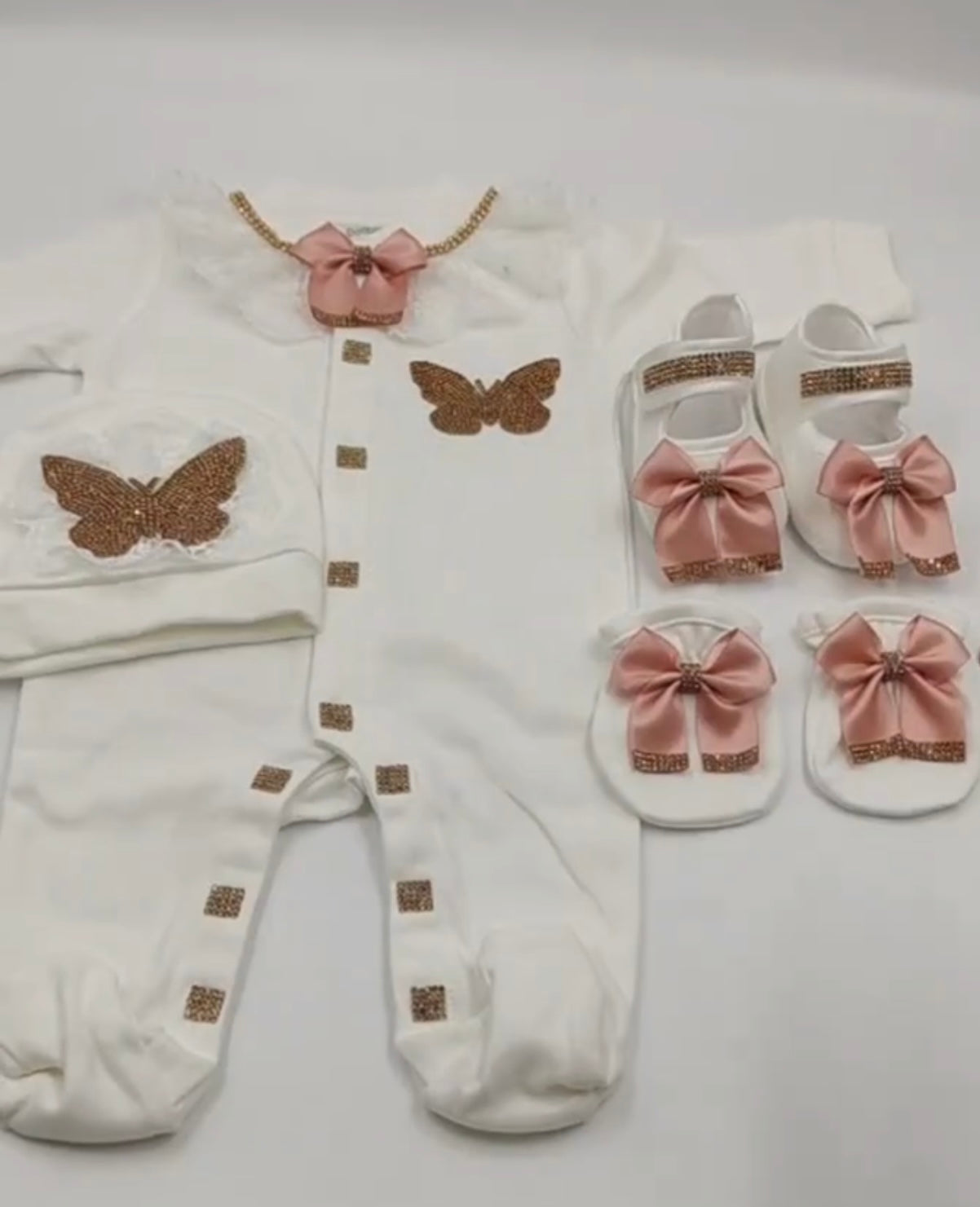 4pcs Newborn Girl Layette Set