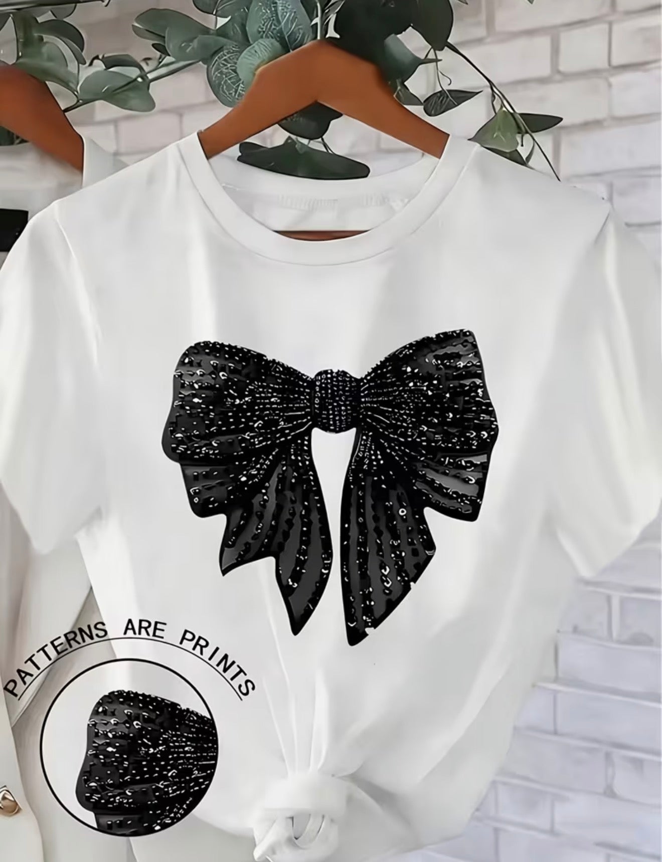 Women's T-Shirt Black Bow Print