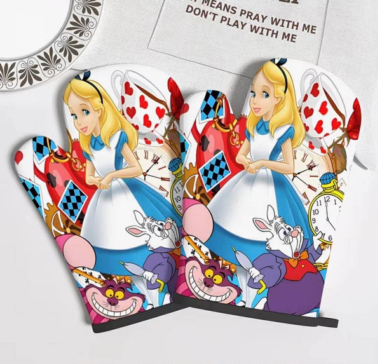 Wonderland Oven Set