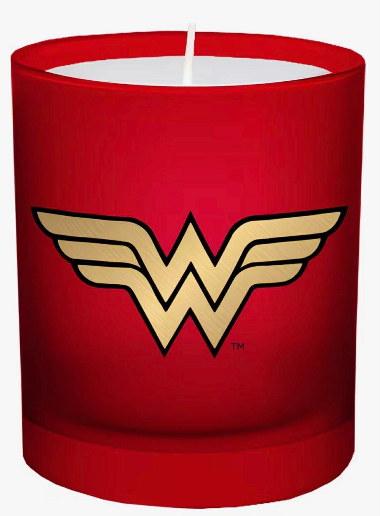 DC Comics: Wonder Woman Large Glass Candle