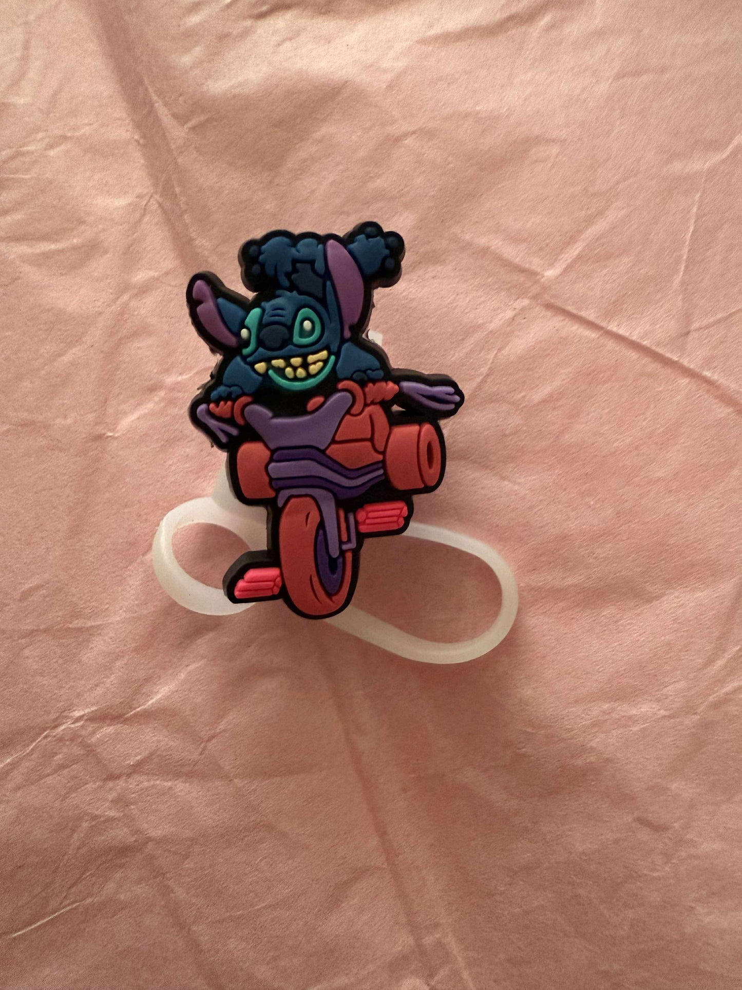 Stitch straw topper