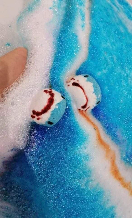 Shark Attack bath bomb