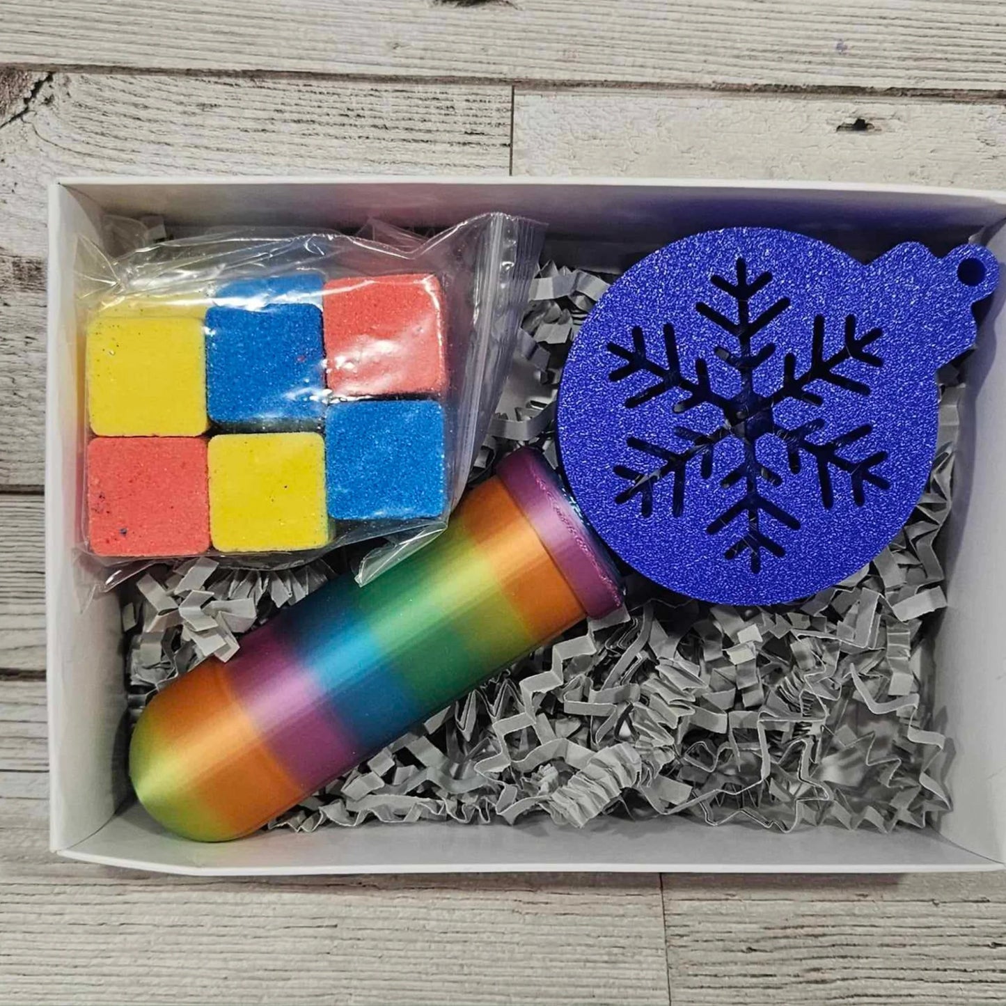 Heat Changing Christmas Bauble Bath Bomb Wand