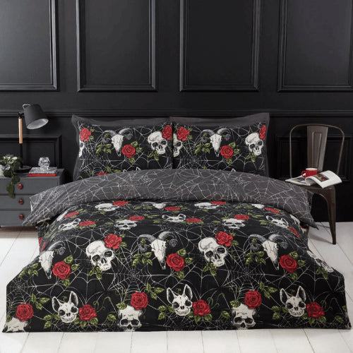 DARK DREAMS SKULLS AND ROSES REVERSIBLE DUVET SET