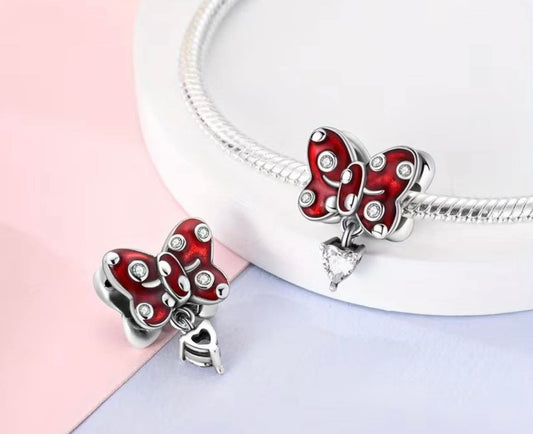 Bow charm